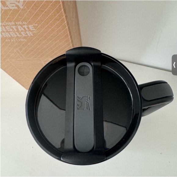 🛑 Sold🛑 Stanley Black and Gold Flowstate Tumbler - Picture 3 of 3